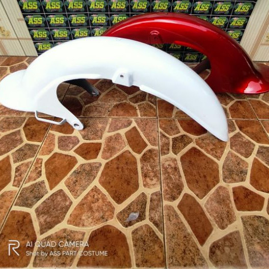 Spakbore-slebor depan honda C70 merah-spakbore depan honda c70