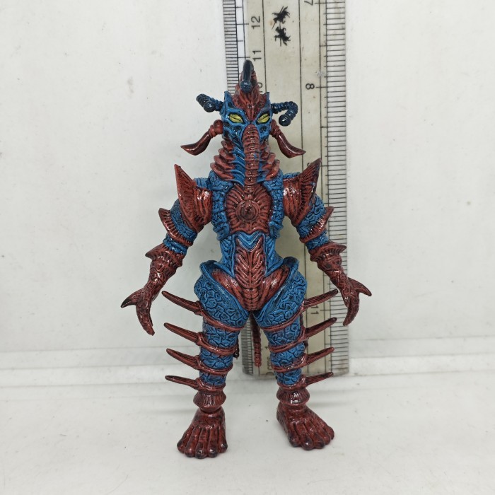 BDD Figure 4' Kaiju Ultraman Alien Hipporito Original Bandai