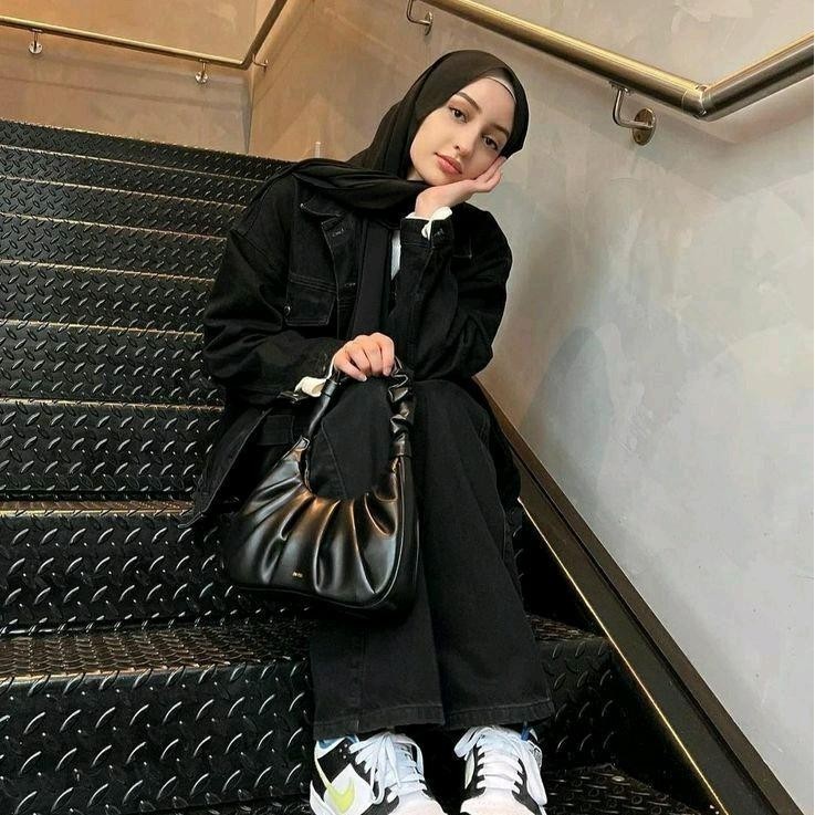 GRS.co - JAKET JEANS HITAM PEKAT TEBAL - JAKET DENIM WANITA KOREAN STYLE  - JAKET JEANS DISTRO KASUA