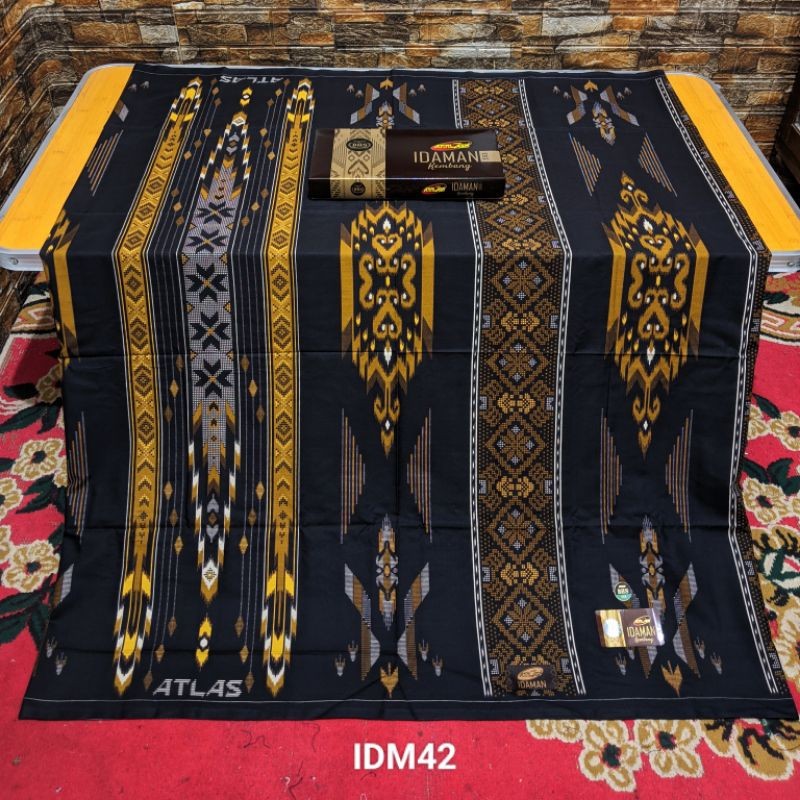 sarung ATLAS IDAMAN KEMBANG HITAM motif BHS
