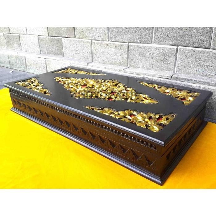 Kotak Menyimpan Pusaka Ukiran Alusan Kayu Jati