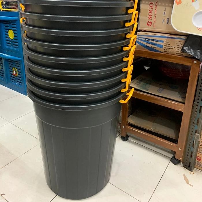 Ember Plastik 80 liter - Hitam