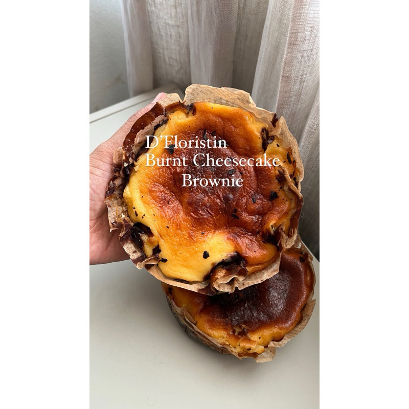 

BURNT CHEESECAKE BROWNIES LOYANG 14CM