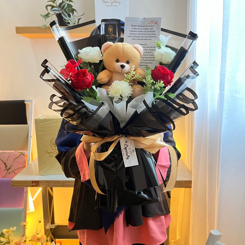 Buket boneka murah / kado ulang tahun cewek / buket bunga / hadiah wisuda  / buket bunga boneka wisu