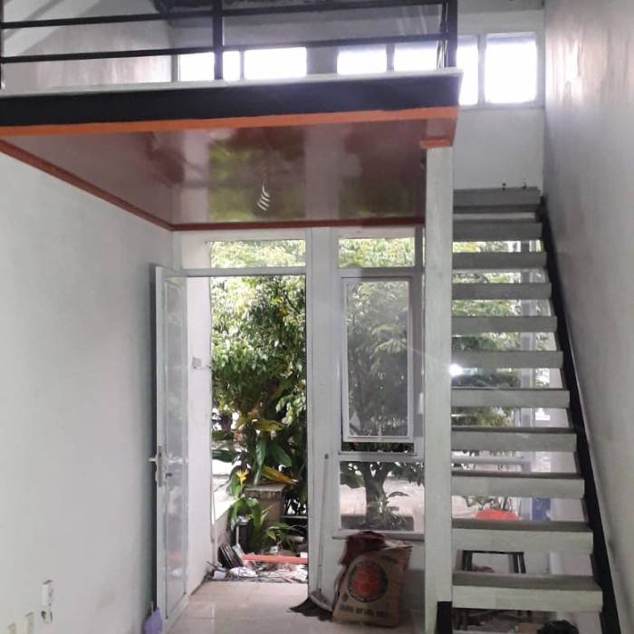 mezzanine indoor
