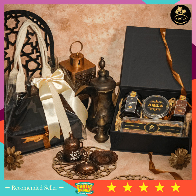 

Hampers kekinian unik viral murah ulangtahun natal tahun baru merry christmas / Hampers Eksklusif Sehat Madu Yaman Kurma Ajwa Cemilan Sehat / Parsel Lebaran / Hampers Lebaran