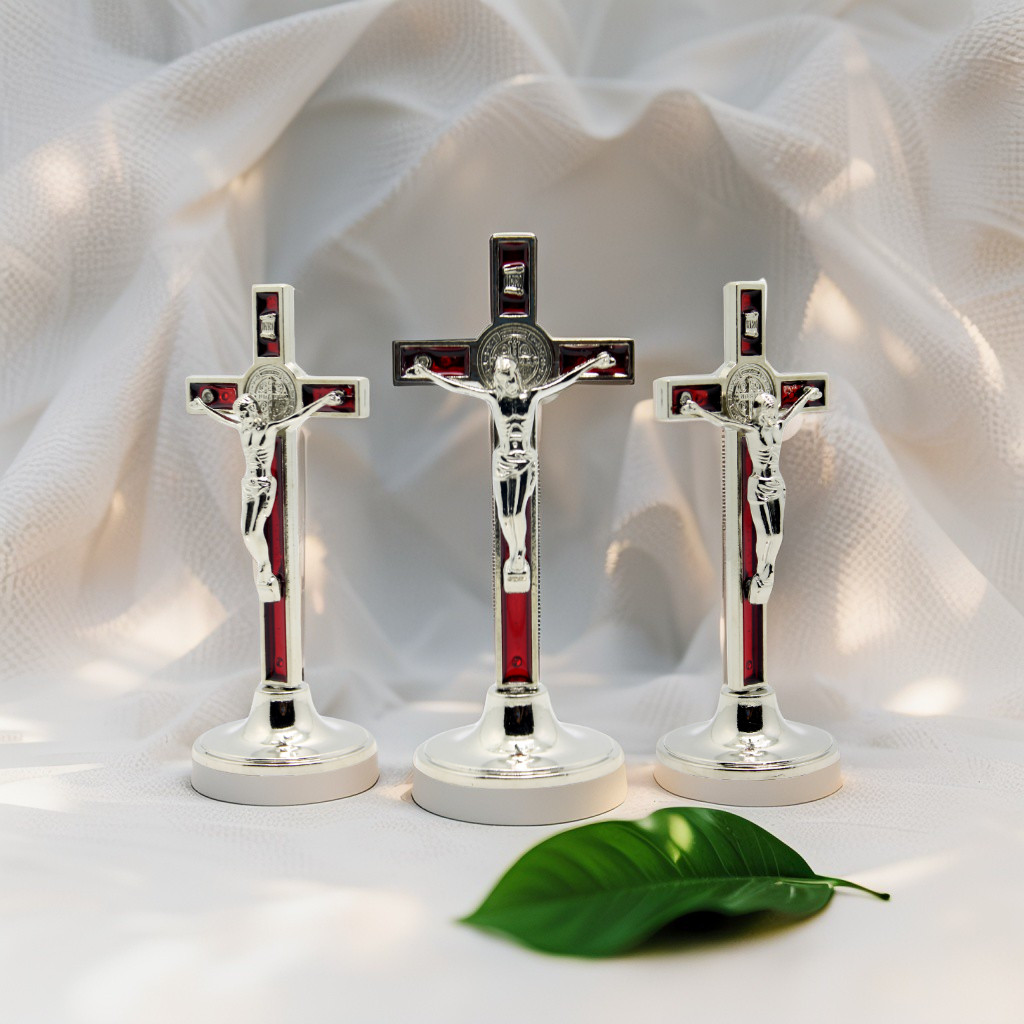 SALIB DUDUK KATOLIK  LOGAM 12 CM /  SALIB MEJA / SALIB BENEDIKTUS / SALIP  / SALIB KAYU / SALIB MEJA