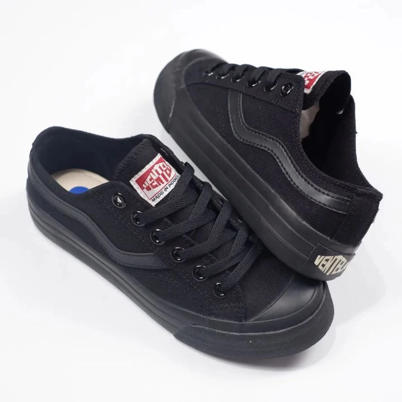 XD34ED Ventela Public Low All Black Sneakers Sepatu Sekolah Vantela Pria Wanita Original