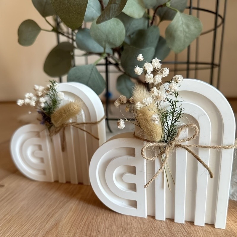 

Large Small Heart-Shaped Striped Gypsum Ornament Silicone Molds DIY Concrete Love Candle Decoration Resin Mold Handmade Crafts