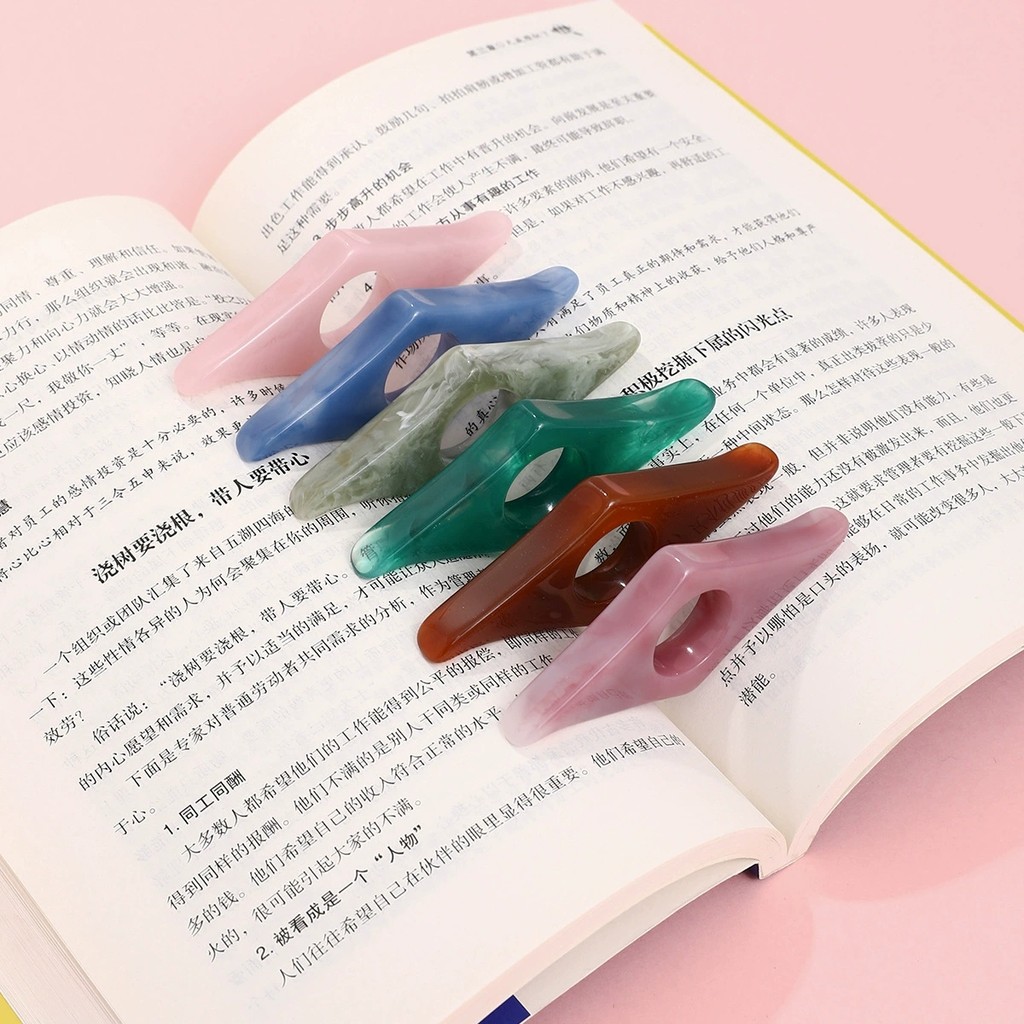 

Thumb Book Support Book Page Holder School Supplies Auxiliary Reading Book Accessories Spreader Convenient Bookmark