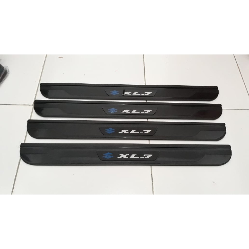 Sill Plate Sillplate Samping Suzuki XL7 XL 7  ACMD