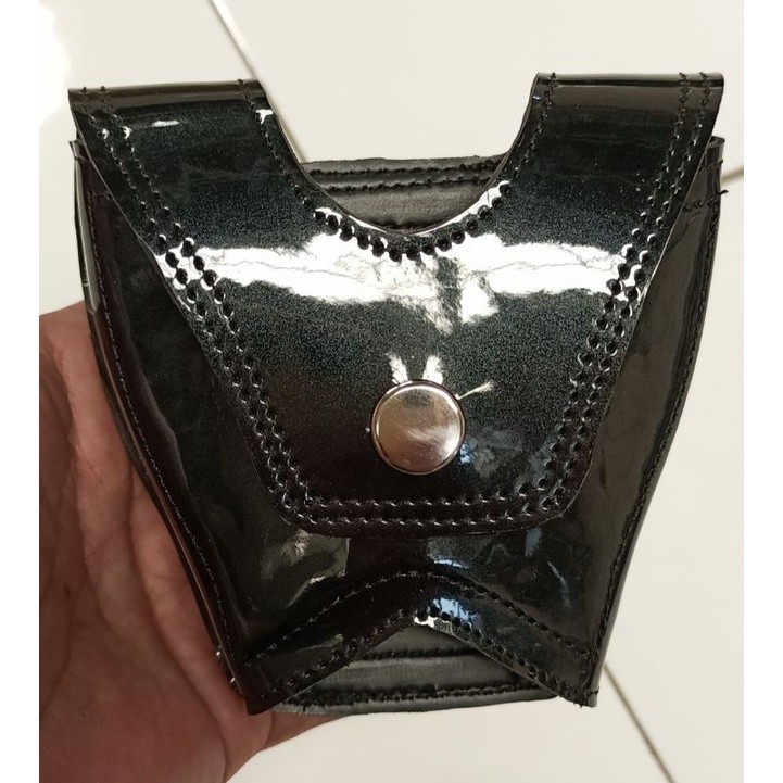 tempat borgol engkel. sarung borgol tangan