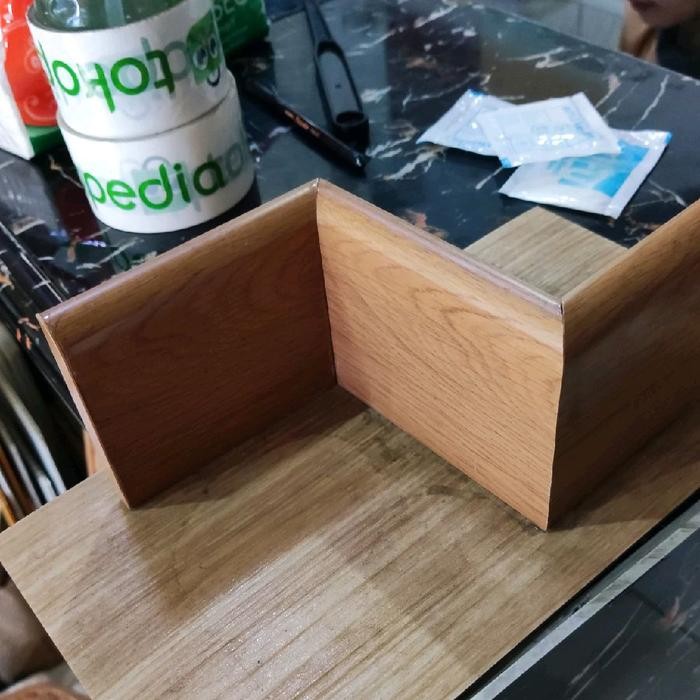 LIST PVC PLINT/LIST PLANK/SKIRTING LIST LANTAI KAYU LANTAI VINYL 2.4M - 10cm, Putih Polos