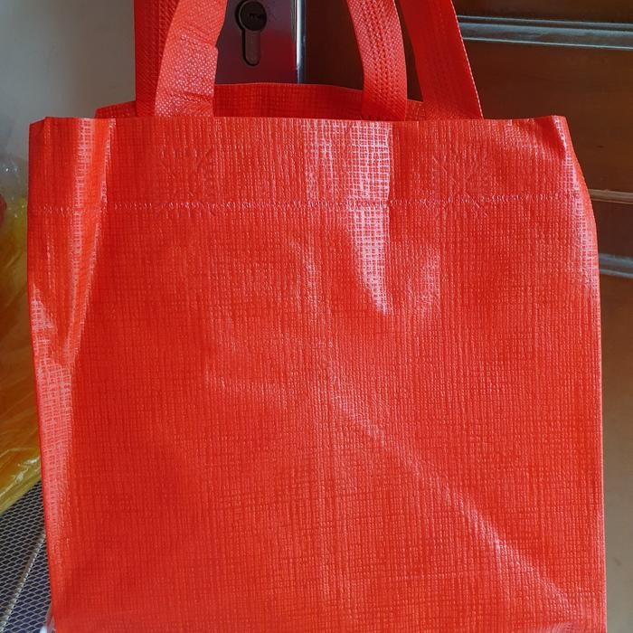 

TERBARU!!! [Grosir]Tas spunbond/kain/Goodie bag/souvenir hajatan- LI Snowflake - Dice red