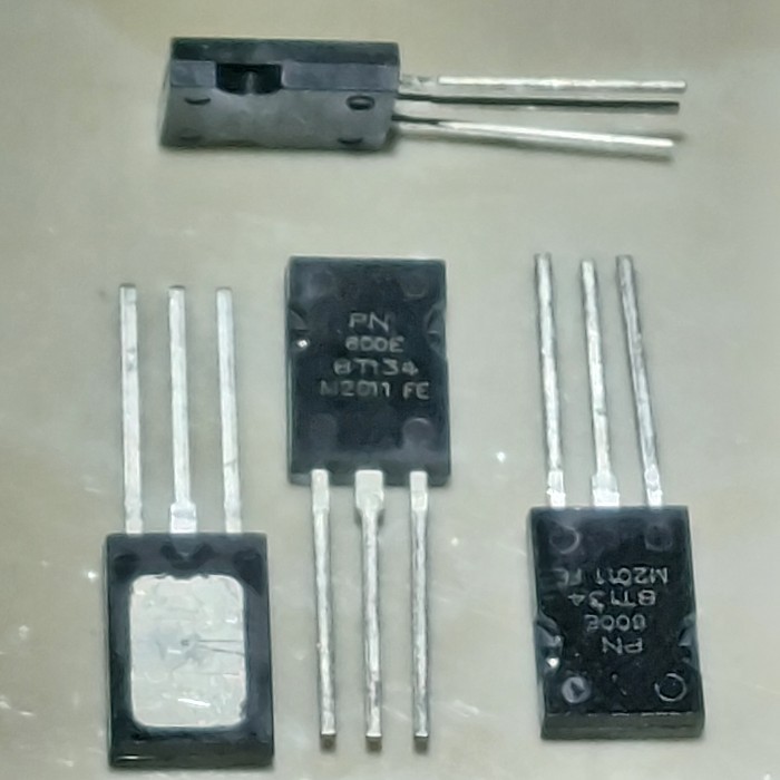 4 Buah 4Pcs BT134 600E PN To-126 Sot-82 BT134600E 600 BT 134 Triac 4A 600V Triacs Transistor SCR