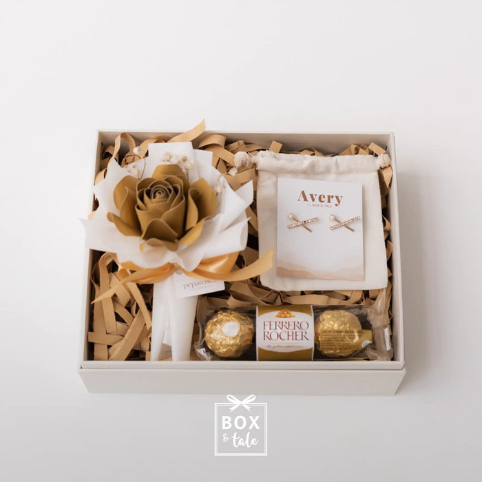 

GOLDEN - Gift Idea Perempuan / Hadiah Graduation by Box & Tale