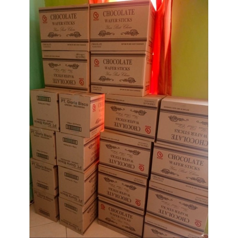 

New Kugi wafer stick 1karton isi 24pack varian rasaPremium