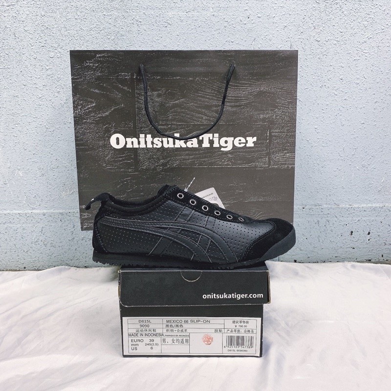 Sepatu Onitsuka  Slip On Leather Black