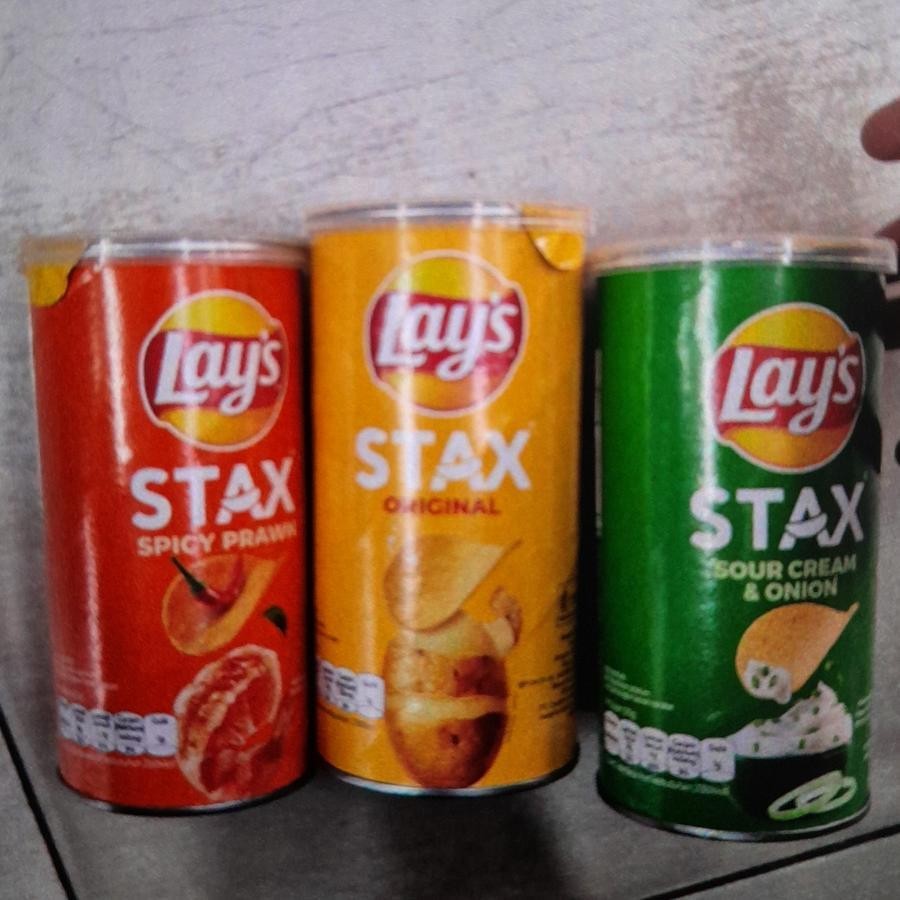 

Lays Stax Potato Chips Makanan Ringan Rasa SPICY PRAWN / SOUR CREAM ONION / ORIGINAL 70gr