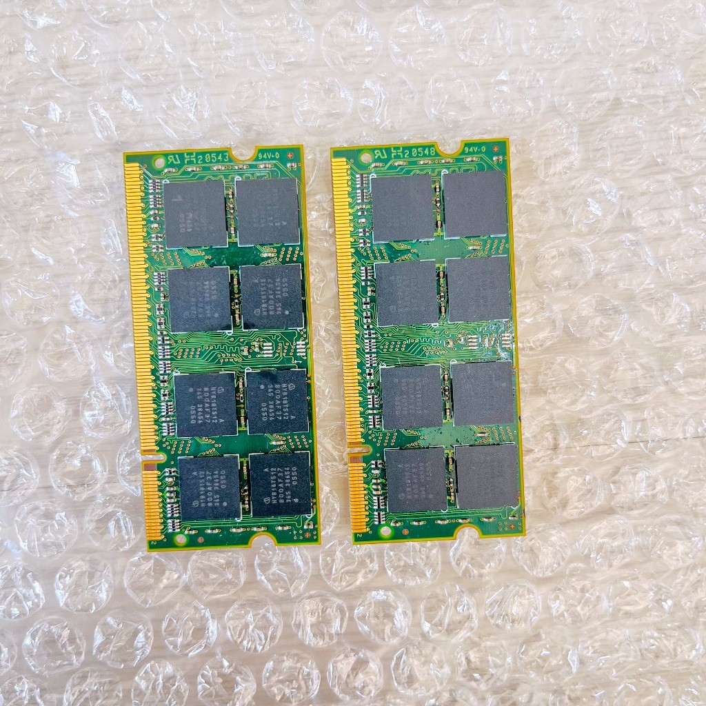 Hynix DDR2 SO-DIMM 1GB HYS64T128021HDL-3.7-A PC2-4200S RAM (Random Access Memory)