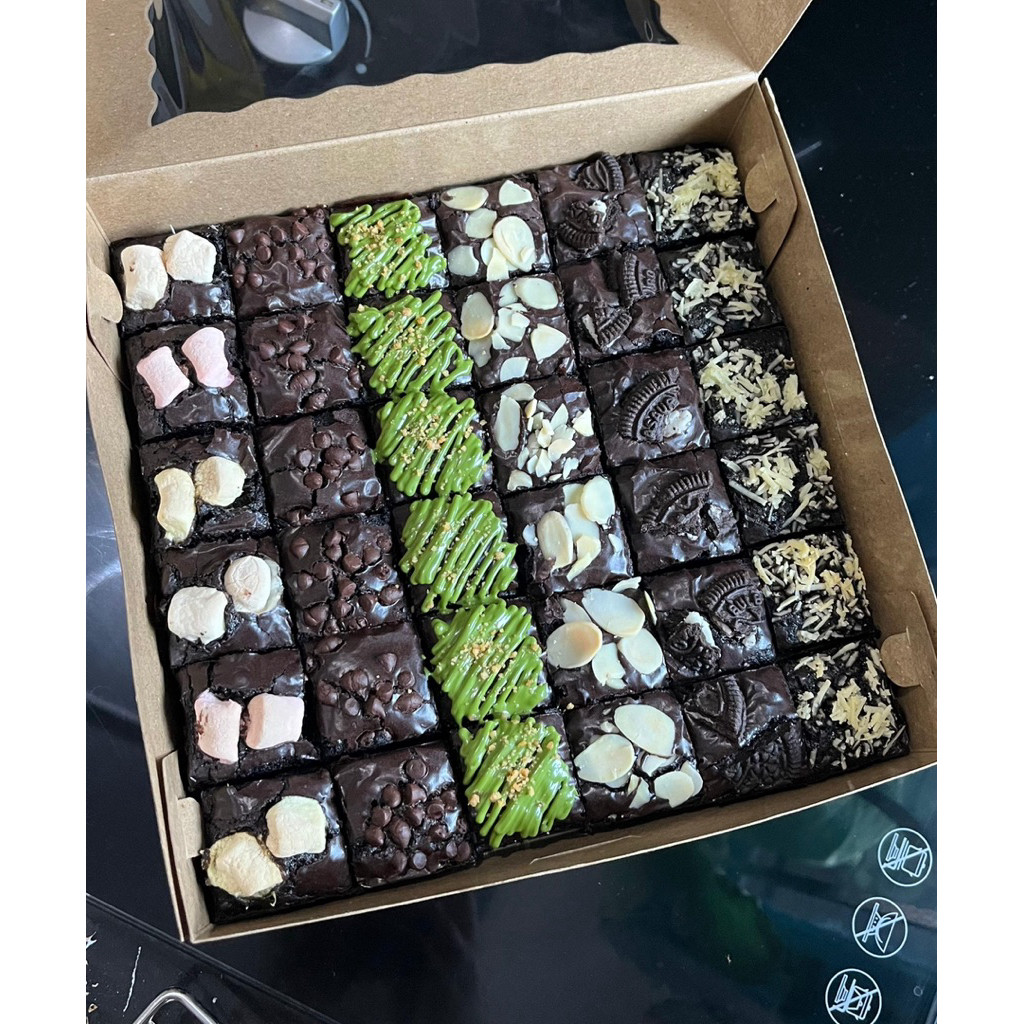 

BROWNIES BIG BOX 20x20cm