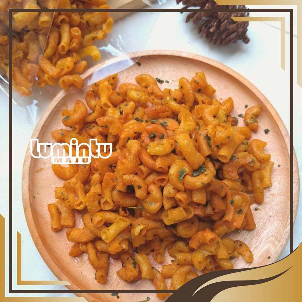 

MAKARONI PEDAS SAMBAL JERUK DAVRONAS 290 GR / camilan, snack dan oleh--oleh khas Magelang