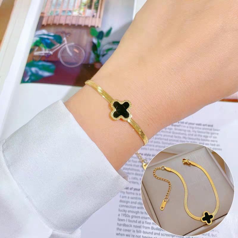 gelang rantai choker titanium fashion clover hitam anti karat