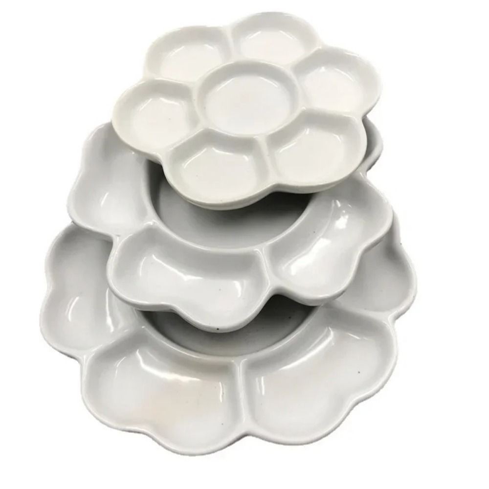 

Traditional Ceramic Paint Palette Tray White Portable Porcelain Palette 3 Size Flower Shaped Plum Blossom Paint Plate for Artist