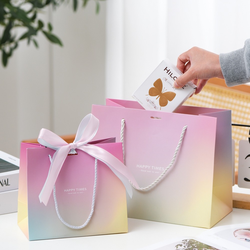 

Variant V-303 - Paperbag - Paper bag - Paperbag Kado - Gift Bag - Premium PaperBag -Kantong Kado - Kantong Souvenir - Tas Kado Premium Souvenir Wedding - Goodie Bag - Paperbag Pita - PaperBag Tas Hadiah - PaperBag Premium Quality - Hadiah Wedding Souvenir