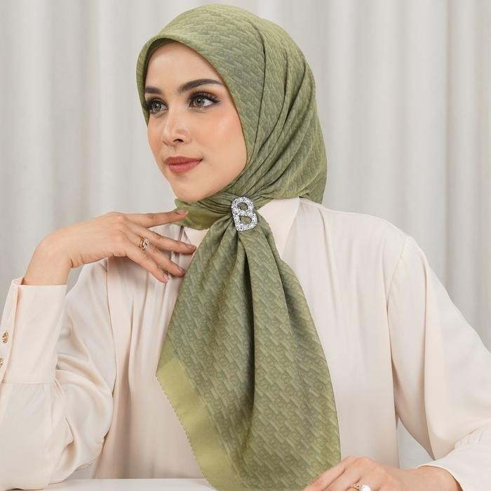 Buttonscarves - Leena Monogram Square