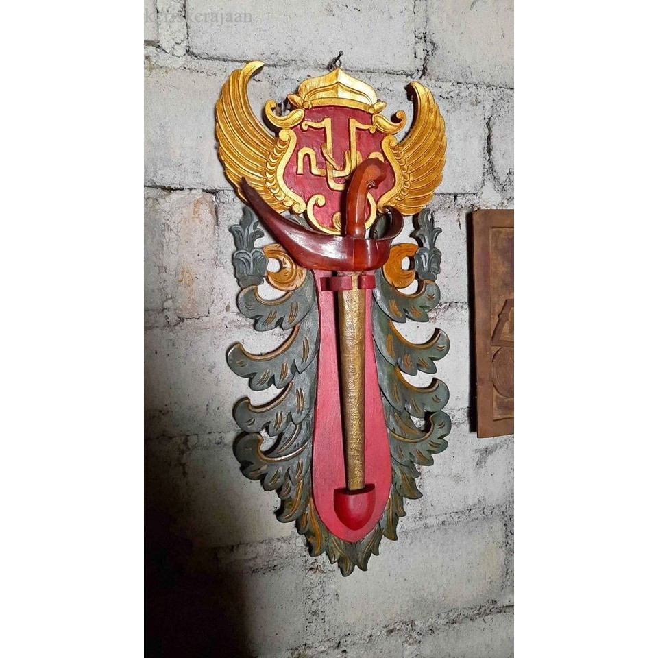 

blawong keris isi 1 ukir lambang keraton jogjakarta dan lung lungan sunggingan mewah bk Keris sengkelat majapahit mataram kartosuro kartasura Surakarta Yogyakarta nagasasra sabuk budaya jawa me antik