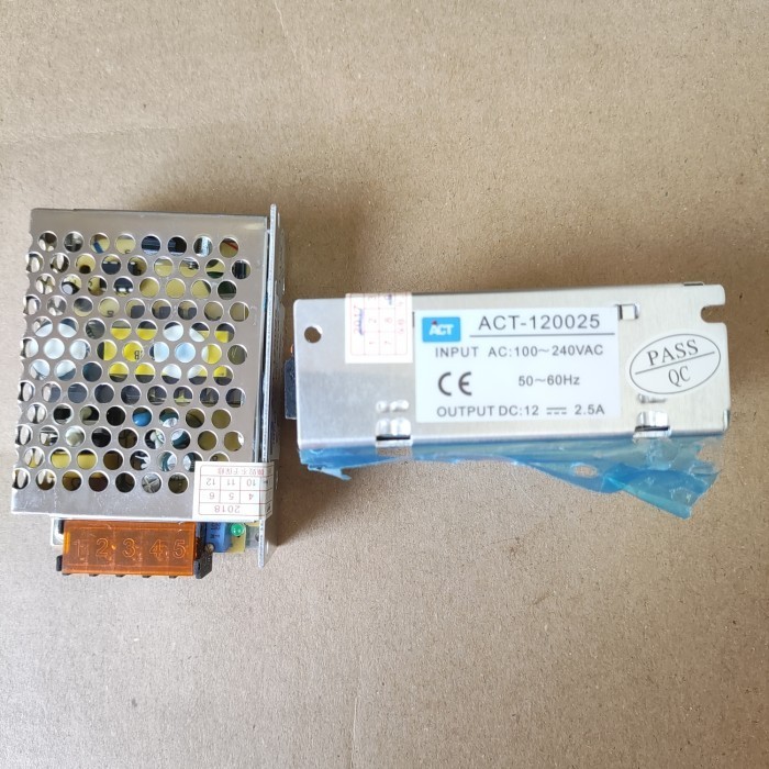 PSU 12V 2,5A POWER SUPPLY