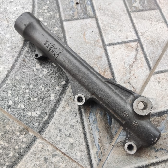 bottom tabung shock breaker depan kiri beat led deluxe  original ori