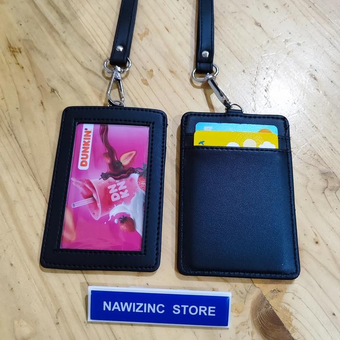 

TEMPAT ID CARD KULIT SINTETIS TIGA KARTU NEW DENGAN TALI GANTUNGAN - Cokelat