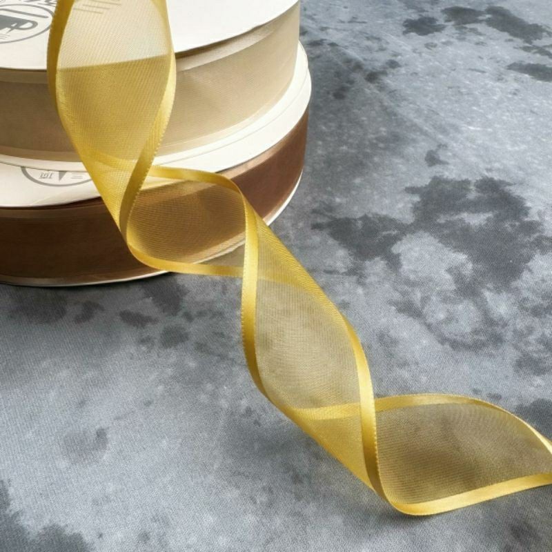 

1 Yard (90 cm) - 2,5 cm Pita Transparan Premium 1½" Harga per Yard (90 cm) BUKAN 1 Roll