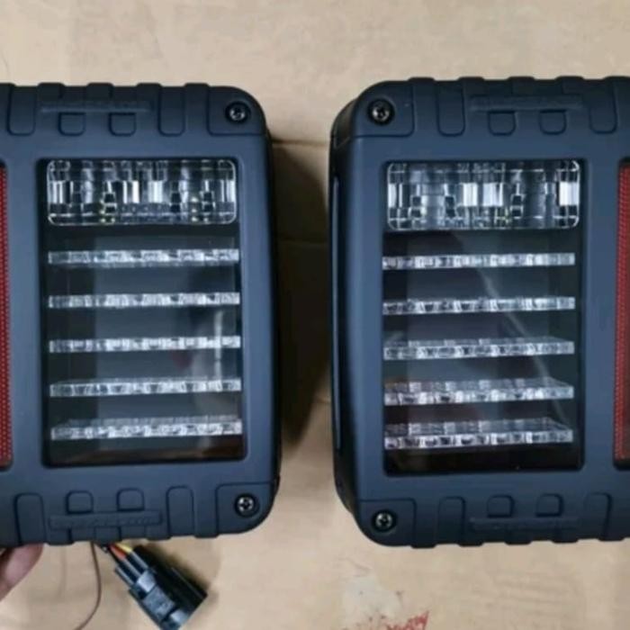 stop lamp assy Jeep Jk. tail lamp assy Jeep Jk