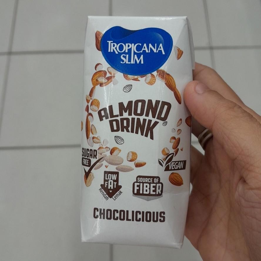 

Tropicana Slim Almond Drink Sugar Free Vegan Rasa Chocolate / Banana Delight 190ml