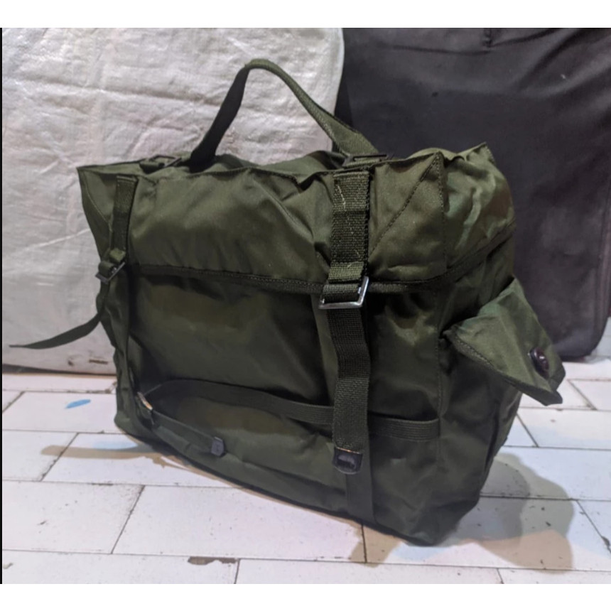 HANTAS PEMBAGIAN TNI / TAS PERKAKAS MULTIFUNGSI