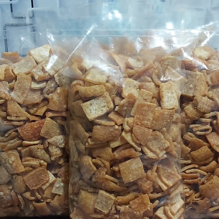 

BEST SELLER kerupuk kulit babi/kerupuk babi siap goreng - 300grm