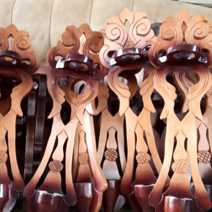 

blawong,/jagrak,dudukan keris /tombak, murah laris