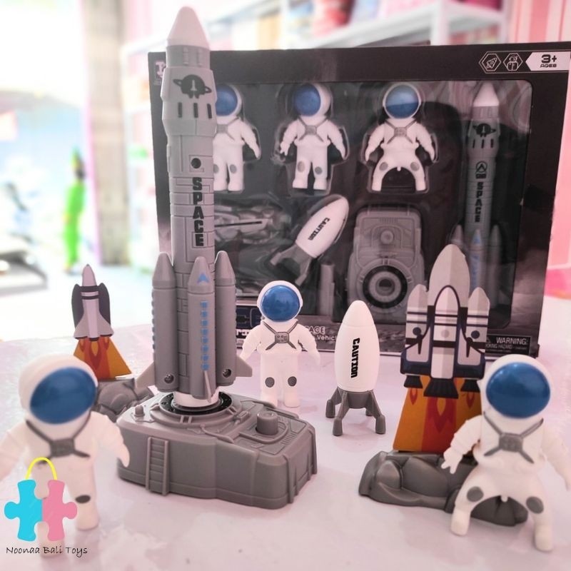 Aerospace Rocket Launcher Mainan Roket Astronot