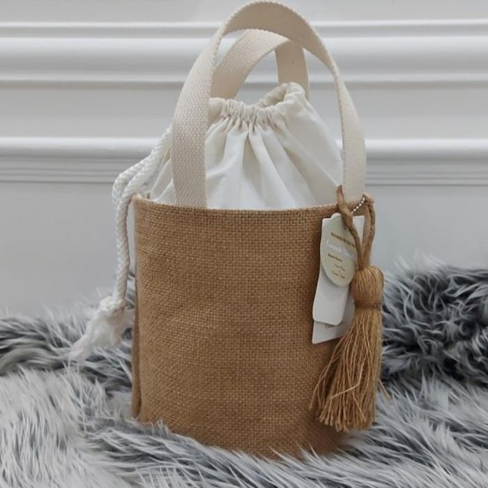 

Tas/Bag Hampers jute goni serut - tas saja
