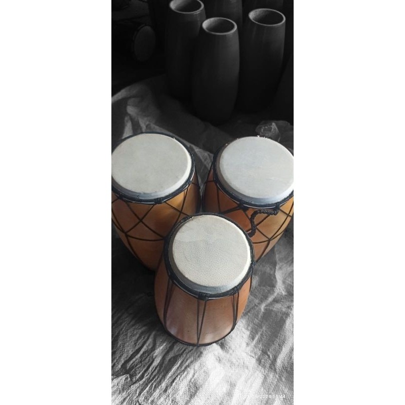 

__(( Kendang Jawa motif natural ukuran 20cm dan 25cm ___(((
