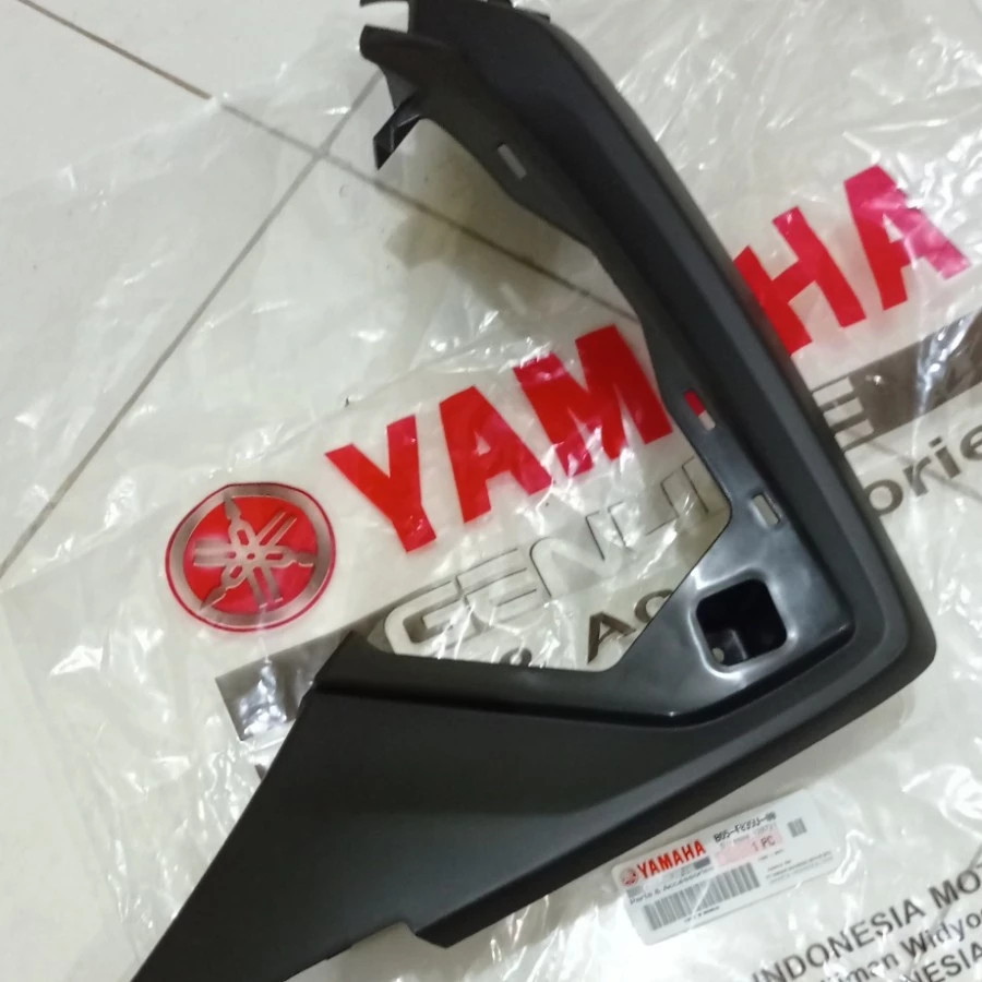 B65-F835U-00 Sayap Panel Sambungan Body Bawah KIRI Yamaha Aerox 155 OLD B65-F835U-00 FSX HP Original