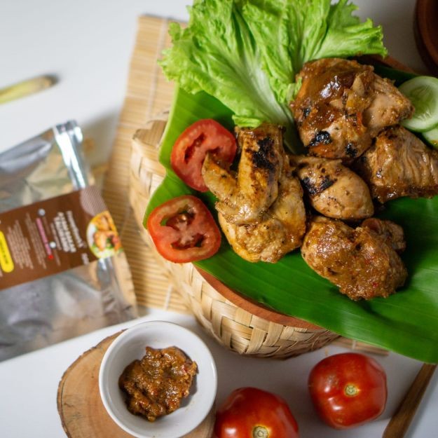 

Dapur Bunsa Ayam Bakar Taliwang 1/2 Ekor | Ayam Bakar Taliwang by Dapur Bunsa