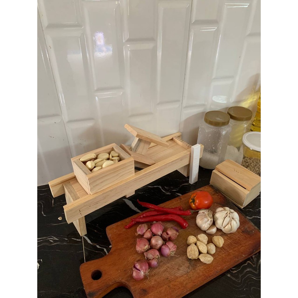 Parutan Murah/Parutan Kentang/Parutan Keripik Singkong/Pasah Bawang/ Kayu Pengiris Bawang Merah Paru