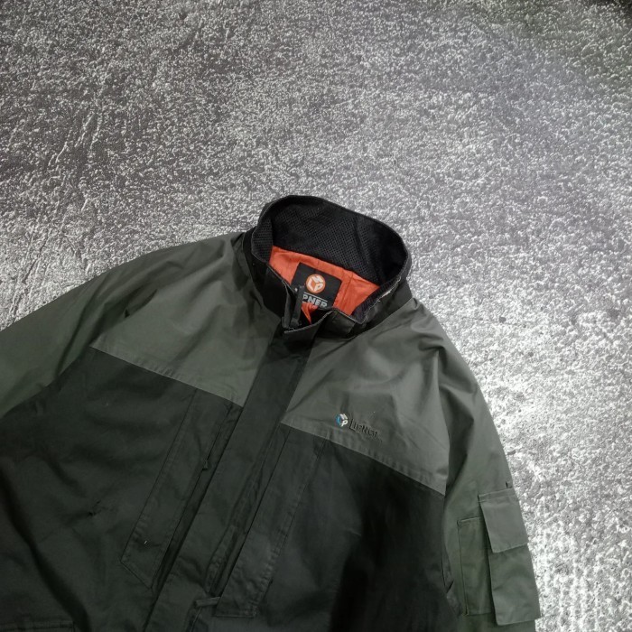 jaket outdoor waterproof lipner
