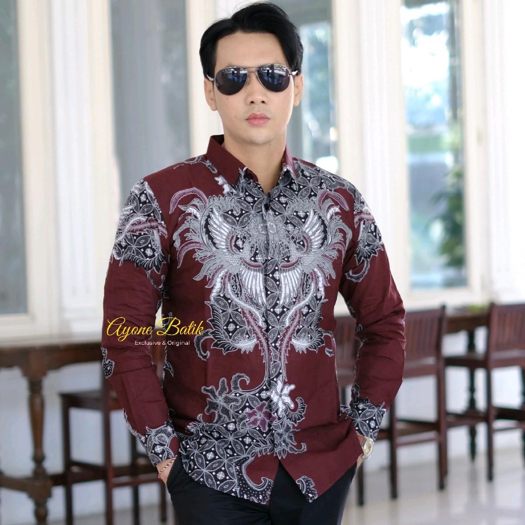 Kemeja batik slim fit pria terbaru lengan panjang pendek warna Burgundy batik pria slim fit warna me