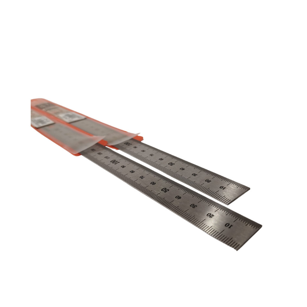 

Penggaris Besi Alumunium M&G 20cm Alumunium Ruler M&G #ARL96119 - SHAGB