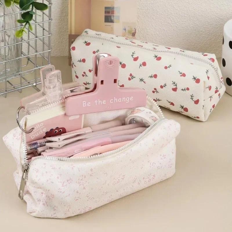 

1 Piece Cream Floral Series Pencil Case for Student Aesthetic Retro Flower Pencil Pouch Large Capacity Stationery Storage Bag